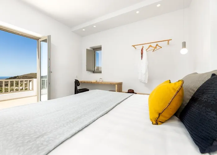 Eneos #2 Pool & Sea View, * Párosz